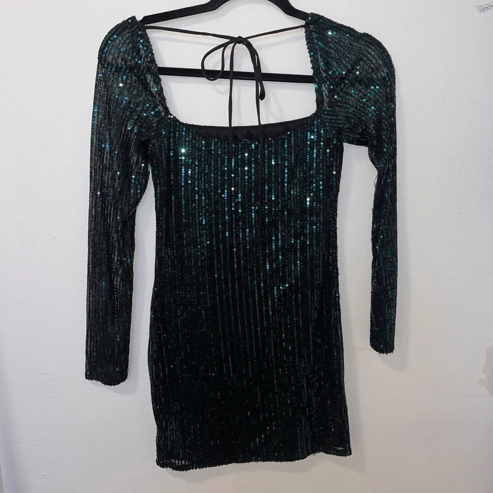 Lucy in the sky Dress - Picture 2 of 7